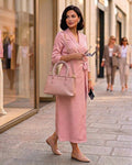 Borsa a Mano e Tracolla Coconuda Rosa con Texture Logata e Dettagli Oro - Donna Italiana